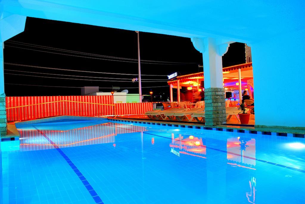 Sky Vela Hotel & Suites Gümbet Kültér fotó
